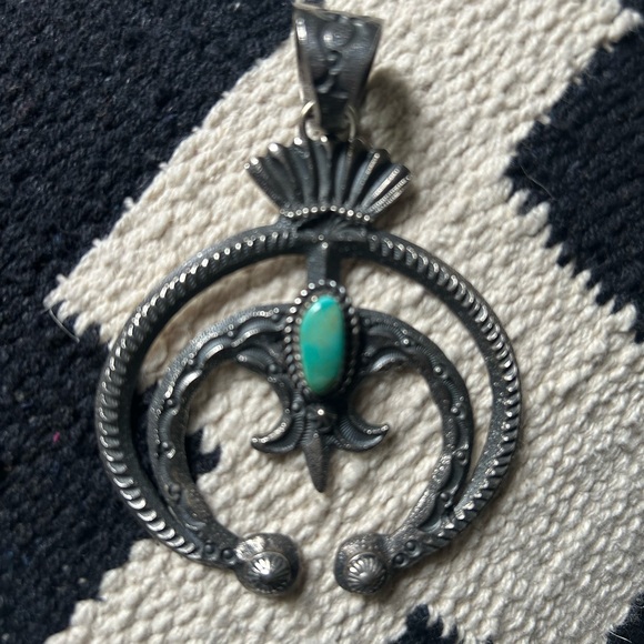 Silver and Turquoise Pendant - Picture 8 of 8